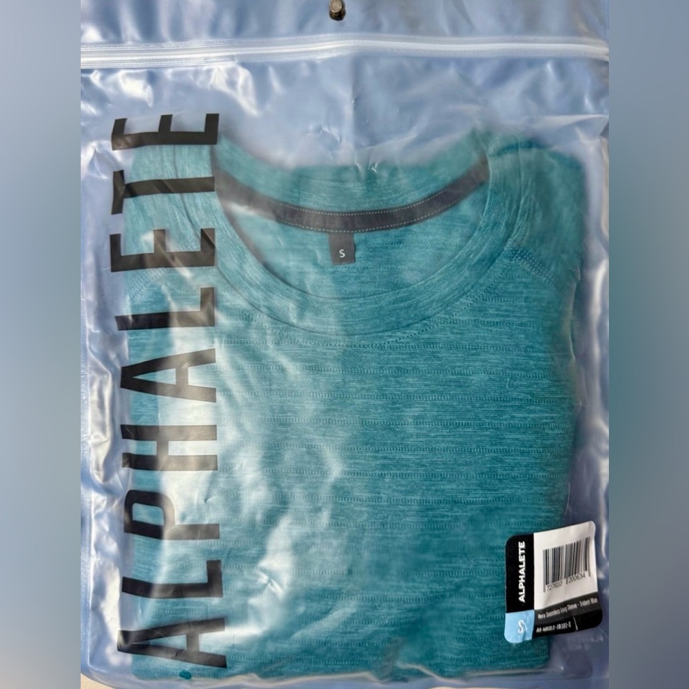New Alphalete Men’s hero seamless long sleeve athletic shirt, trident blue